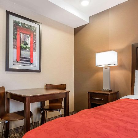 Rodeway Inn Chicago/Evanston Lincolnwood Bagian luar foto