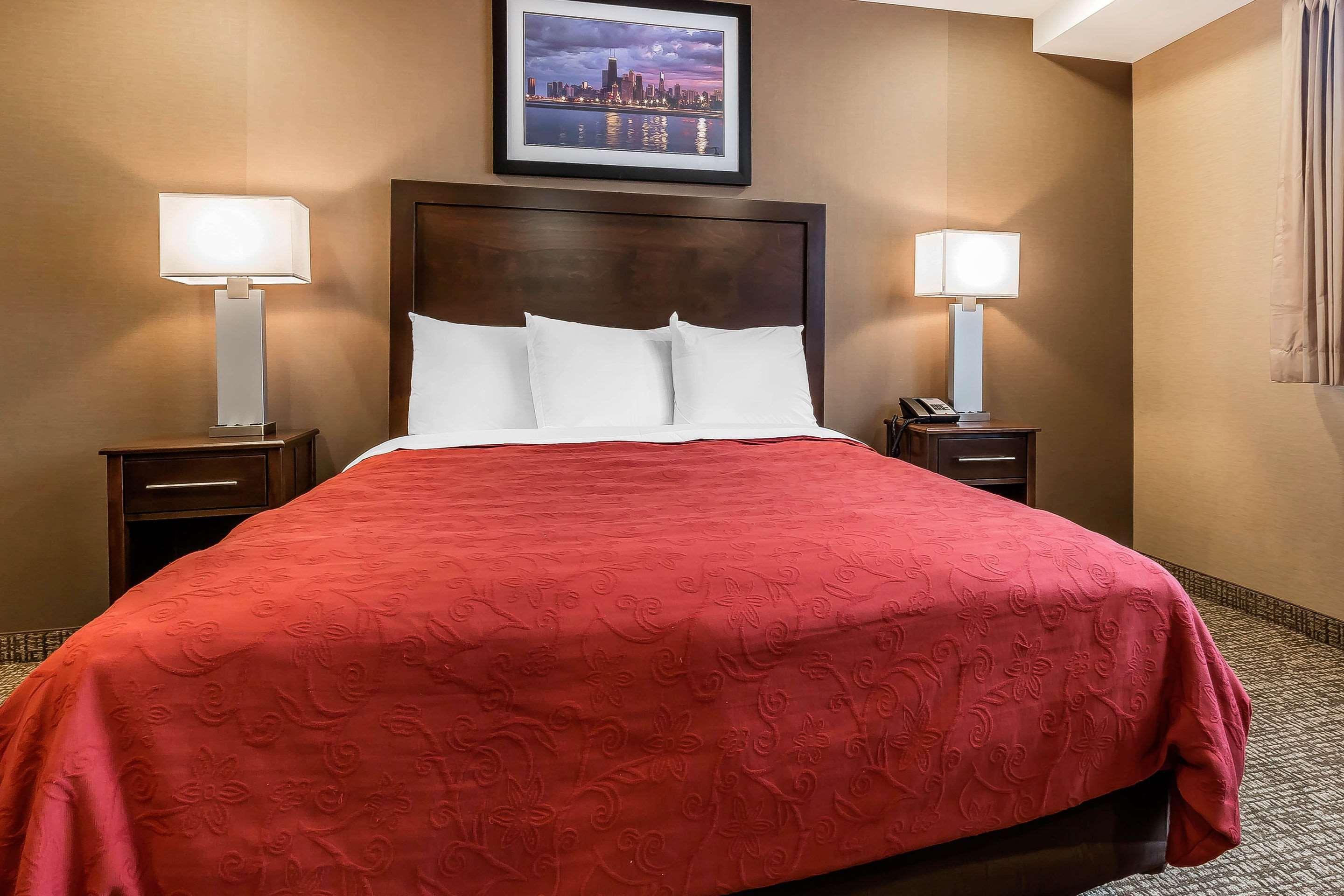 Rodeway Inn Chicago/Evanston Lincolnwood Bagian luar foto